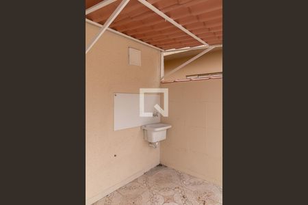 Varanda e Área de Serviço  de casa à venda com 2 quartos, 250m² em Vila Curuçá, São Paulo