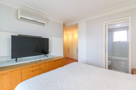 Apartamento à venda com 177m², 3 quartos e 4 vagasSuíte 1