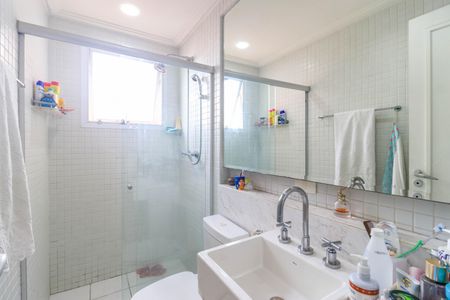 Apartamento à venda com 177m², 3 quartos e 4 vagasBanheiro da Suíte 2