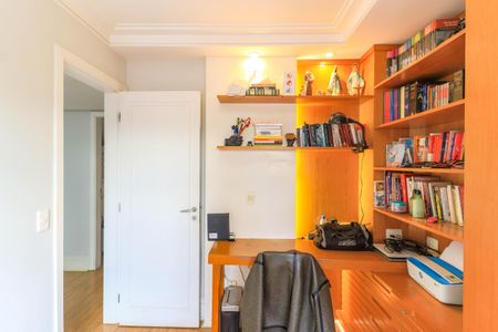 Apartamento à venda com 177m², 3 quartos e 4 vagasQuarto