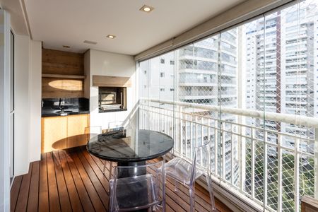 Apartamento para alugar com 3 quartos, 141m² em Vila Romana, São Paulo