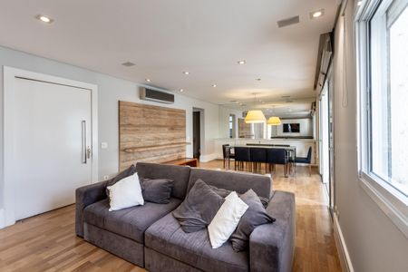 Apartamento para alugar com 3 quartos, 141m² em Vila Romana, São Paulo