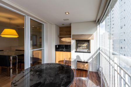 Apartamento para alugar com 3 quartos, 141m² em Vila Romana, São Paulo