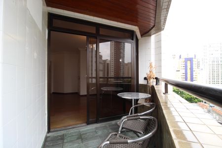 Varanda de apartamento para alugar com 3 quartos, 125m² em Indianópolis, São Paulo