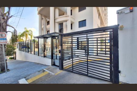 Apartamento para alugar com 55m², 2 quartos e 1 vaga Apartamento para alugar com 55m², 2 quartos e 1 vagaFachada