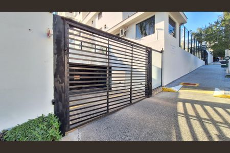 Apartamento para alugar com 55m², 2 quartos e 1 vaga Apartamento para alugar com 55m², 2 quartos e 1 vagaFachada