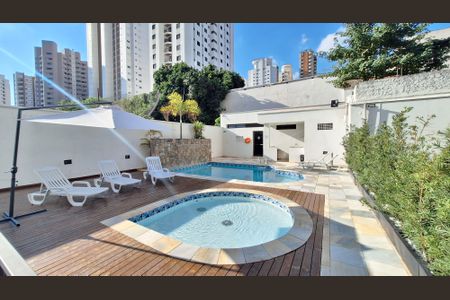Apartamento para alugar com 55m², 2 quartos e 1 vaga Apartamento para alugar com 55m², 2 quartos e 1 vagaÁrea comum - Piscina