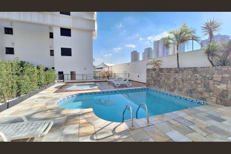 Apartamento para alugar com 55m², 2 quartos e 1 vaga Apartamento para alugar com 55m², 2 quartos e 1 vagaÁrea comum - Piscina