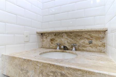 Studio para alugar com 32m², 1 quarto e sem vaga Studio para alugar com 32m², 1 quarto e sem vagaBanheiro