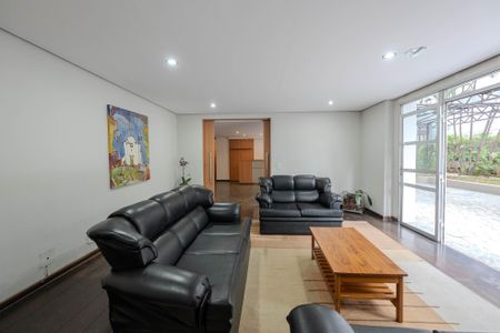 Apartamento para alugar com 34m², 1 quarto e 1 vaga Apartamento para alugar com 34m², 1 quarto e 1 vagaÁrea comum - Salão de festas