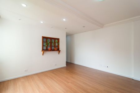 Sala de apartamento para alugar com 3 quartos, 70m² em Vila Suzana, São Paulo