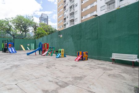 Apartamento à venda com 110m², 3 quartos e 1 vaga Apartamento à venda com 110m², 3 quartos e 1 vagaÁrea comum - Playground