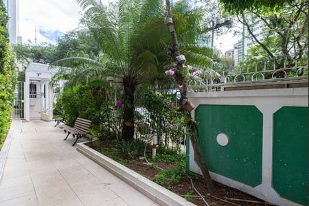 Apartamento à venda com 110m², 3 quartos e 1 vaga Apartamento à venda com 110m², 3 quartos e 1 vagaÁrea comum - Entrada do Edifício