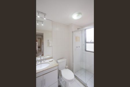 Apartamento para alugar com 210m², 3 quartos e 4 vagas Apartamento para alugar com 210m², 3 quartos e 4 vagasBanheiro da Suíte 2