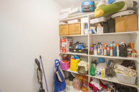 Apartamento para alugar com 210m², 3 quartos e 4 vagas Apartamento para alugar com 210m², 3 quartos e 4 vagasDespensa