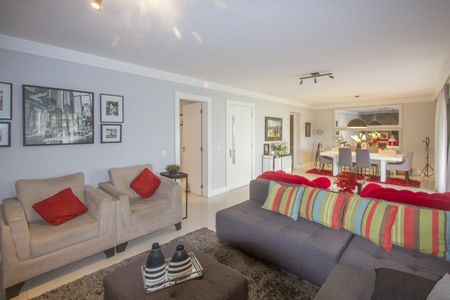 Apartamento para alugar com 210m², 3 quartos e 4 vagas Apartamento para alugar com 210m², 3 quartos e 4 vagasSala
