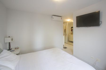 Apartamento para alugar com 210m², 3 quartos e 4 vagas Apartamento para alugar com 210m², 3 quartos e 4 vagasSuíte 1