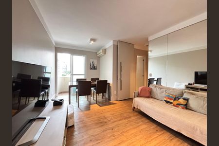 Sala de apartamento para alugar com 2 quartos, 69m² em Vila Olímpia, São Paulo