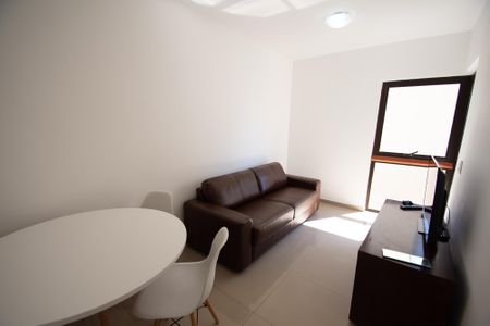 Studio para alugar com 55m², 1 quarto e 2 vagas Studio para alugar com 55m², 1 quarto e 2 vagasSala