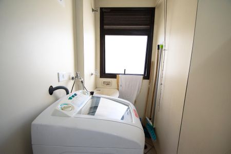 Studio para alugar com 55m², 1 quarto e 2 vagas Studio para alugar com 55m², 1 quarto e 2 vagasÁrea de Serviço