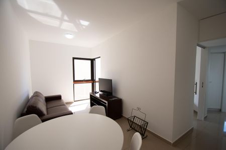 Studio para alugar com 55m², 1 quarto e 2 vagas Studio para alugar com 55m², 1 quarto e 2 vagasSala