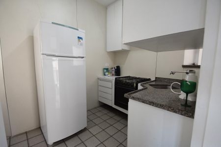 Studio para alugar com 55m², 1 quarto e 2 vagas Studio para alugar com 55m², 1 quarto e 2 vagasCozinha