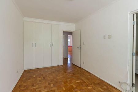Apartamento à venda com 240m², 3 quartos e 1 vaga Apartamento à venda com 240m², 3 quartos e 1 vagaSuíte