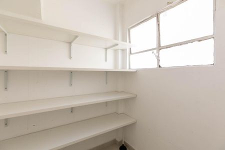 Apartamento à venda com 240m², 3 quartos e 1 vaga Apartamento à venda com 240m², 3 quartos e 1 vagaDespensa