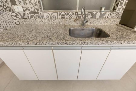 Apartamento à venda com 240m², 3 quartos e 1 vaga Apartamento à venda com 240m², 3 quartos e 1 vagaÁrea de Serviço