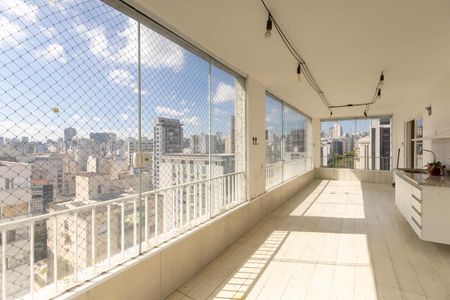 Apartamento à venda com 240m², 3 quartos e 1 vaga Apartamento à venda com 240m², 3 quartos e 1 vagaVaranda da Sala