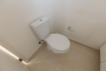 Apartamento à venda com 240m², 3 quartos e 1 vaga Apartamento à venda com 240m², 3 quartos e 1 vagaBanheiro da Suíte