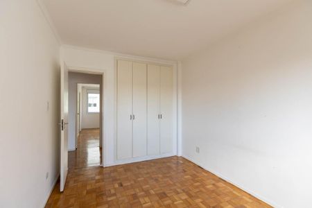 Apartamento à venda com 240m², 3 quartos e 1 vaga Apartamento à venda com 240m², 3 quartos e 1 vagaQuarto 2