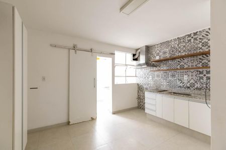 Apartamento à venda com 240m², 3 quartos e 1 vaga Apartamento à venda com 240m², 3 quartos e 1 vagaCozinha