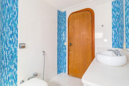 Apartamento à venda com 300m², 5 quartos e 3 vagasBanheiro da Suíte 1