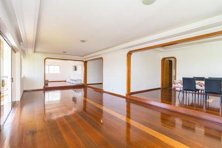 Apartamento à venda com 300m², 5 quartos e 3 vagasSala de Estar