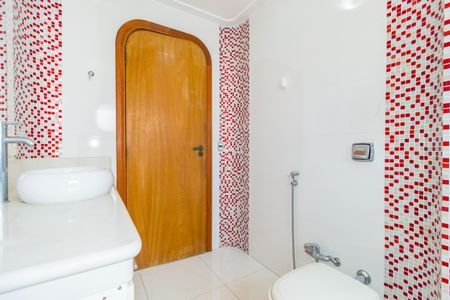 Apartamento à venda com 300m², 5 quartos e 3 vagasBanheiro da Suíte 2