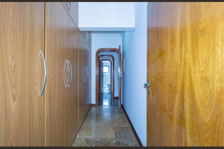 Apartamento à venda com 300m², 5 quartos e 3 vagasCorredor