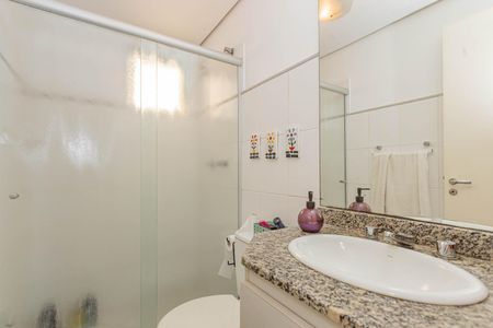 Apartamento à venda com 65m², 3 quartos e 2 vagasBanheiro Social