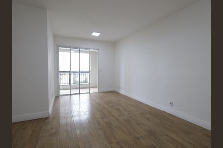 Sala de apartamento para alugar com 3 quartos, 70m² em Vila Suzana, São Paulo