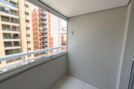 Apartamento à venda com 51m², 2 quartos e 1 vaga Apartamento à venda com 51m², 2 quartos e 1 vagaVaranda