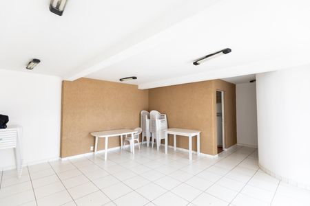 Apartamento à venda com 82m², 3 quartos e 1 vaga Apartamento à venda com 82m², 3 quartos e 1 vagaÁrea Comum - Salão de Festas