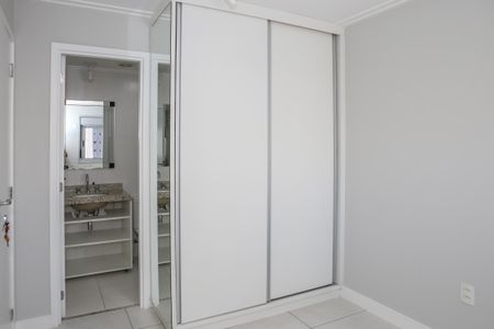 Apartamento à venda com 58m², 2 quartos e 1 vaga Apartamento à venda com 58m², 2 quartos e 1 vagaSuíte