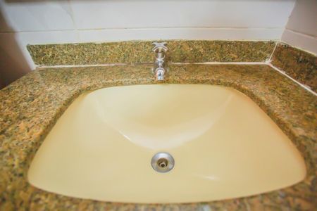 Apartamento à venda com 61m², 2 quartos e 1 vaga Apartamento à venda com 61m², 2 quartos e 1 vagaBanheiro