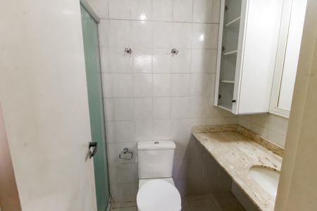 Apartamento à venda com 85m², 3 quartos e 2 vagas Apartamento à venda com 85m², 3 quartos e 2 vagasBanheiro da Suíte