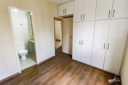 Apartamento à venda com 85m², 3 quartos e 2 vagas Apartamento à venda com 85m², 3 quartos e 2 vagasSuíte