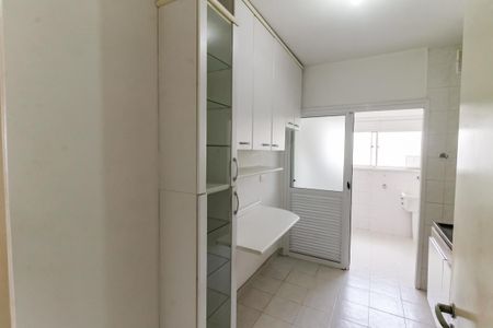 Apartamento à venda com 85m², 3 quartos e 2 vagas Apartamento à venda com 85m², 3 quartos e 2 vagasCozinha