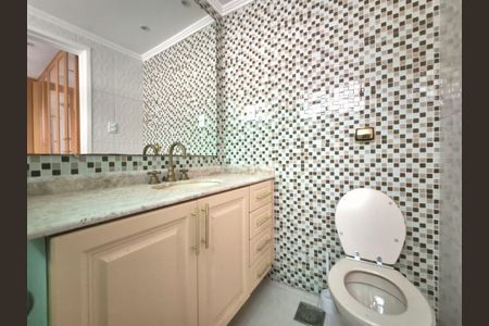 Apartamento à venda com 350m², 3 quartos e 2 vagas Apartamento à venda com 350m², 3 quartos e 2 vagasBanheiro suite 1