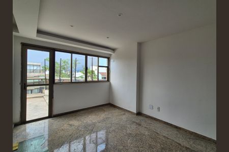 Apartamento à venda com 350m², 3 quartos e 2 vagas Apartamento à venda com 350m², 3 quartos e 2 vagasSuíte 2