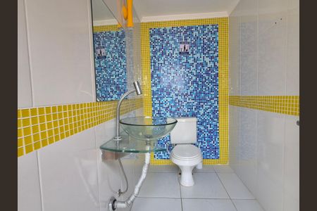 Apartamento à venda com 350m², 3 quartos e 2 vagas Apartamento à venda com 350m², 3 quartos e 2 vagasBanheiro de Serviço