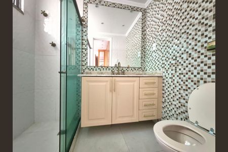 Apartamento à venda com 350m², 3 quartos e 2 vagas Apartamento à venda com 350m², 3 quartos e 2 vagasBanheiro suite 1